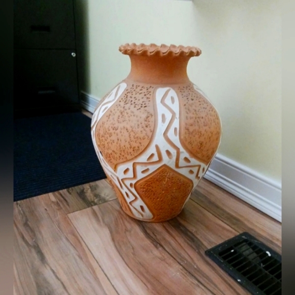 Pottery Vase - Picture 2 of 8